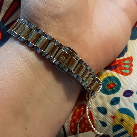 ❤Bulova Watch-Beautiful!Ladies Diamond & Mother of Pearl - Picture 7 of 13